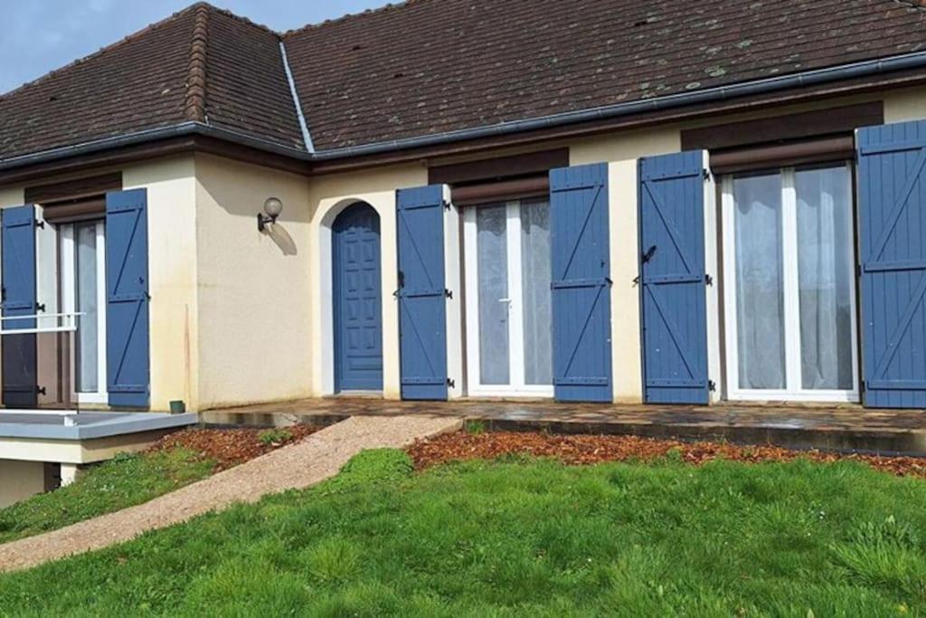 Charmante Maison De Ville Climatisee Avec Wifi Saint-Yrieix-la-Perche Exterior photo